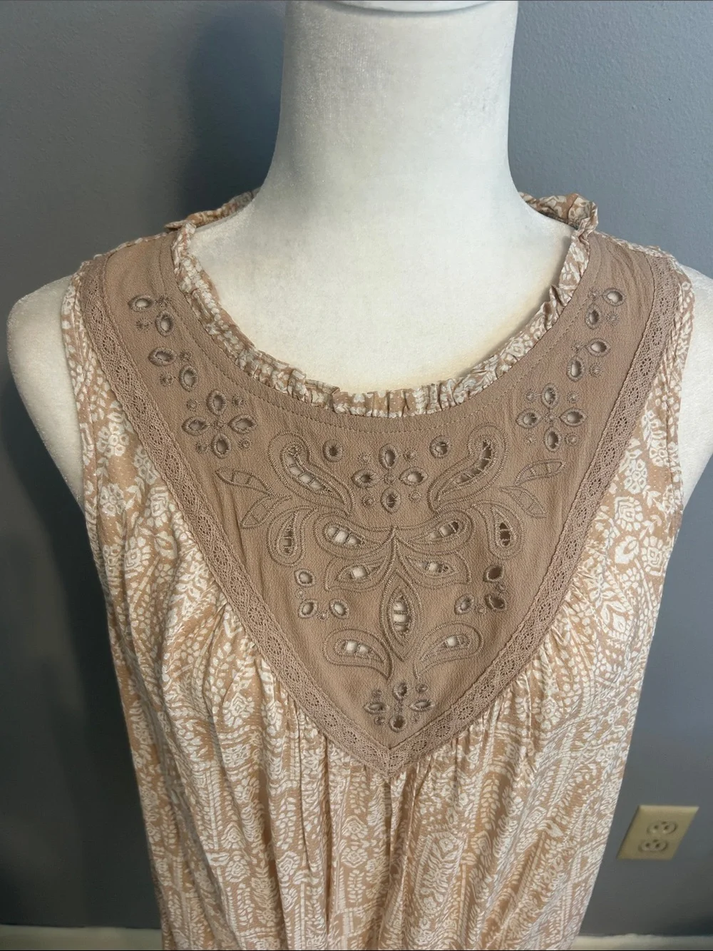 Maurice’s Tank-top - Picture 2 of 5
